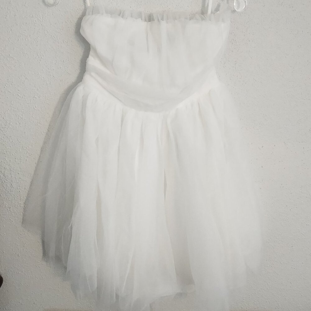 JOYFUNEAR Strapless Mini Dress - Picture 3 of 9